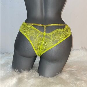Victoria’s Secret Very Sexy Shine Chain Strap Lace Brazilian Panty Underwear.NWT